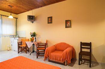 Artemis Studios And Apartments Psarou  Ngoại thất bức ảnh