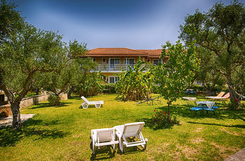 Artemis Studios And Apartments Psarou  Ngoại thất bức ảnh